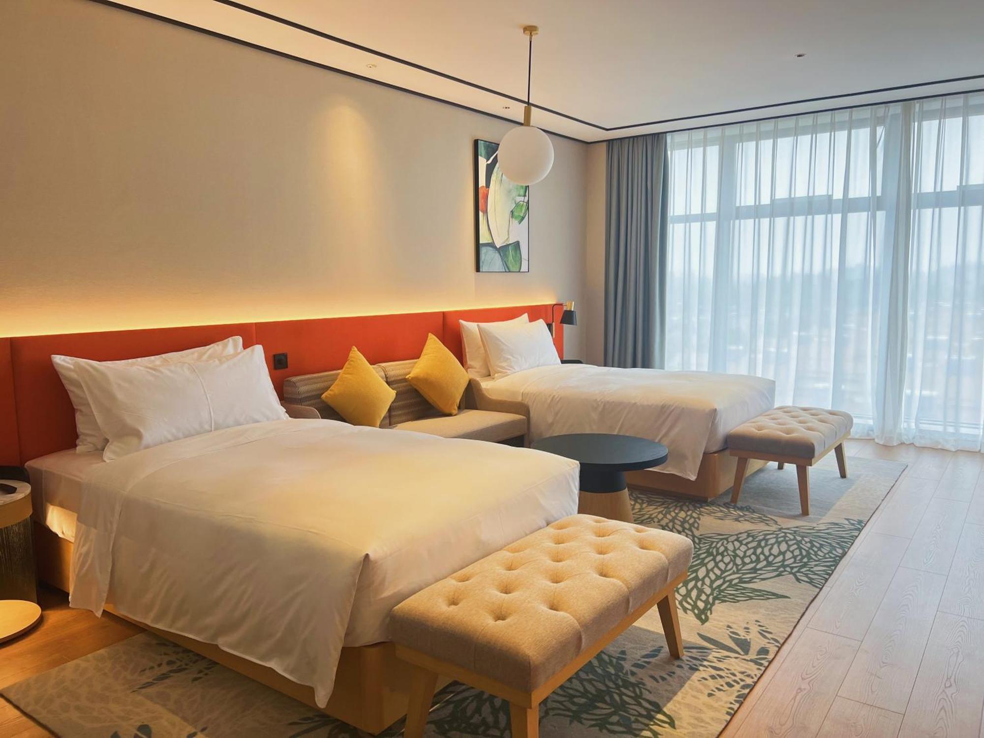 Hilton Garden Inn Huzhou Anji Phoenix Mountain Exteriör bild